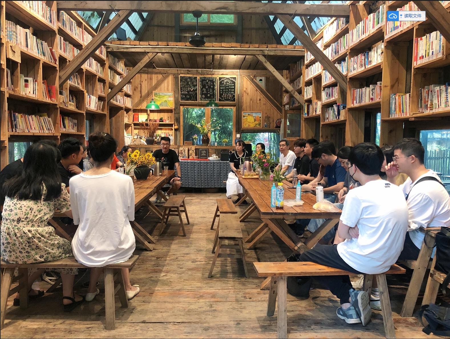 炊烟逐燎日，，，，，，沃土润乡情，，，，，，阡陌通众志，，，，，，知心齐耕作